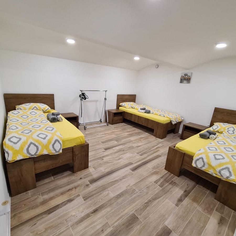Apartment Dinlux Maribor Exteriör bild